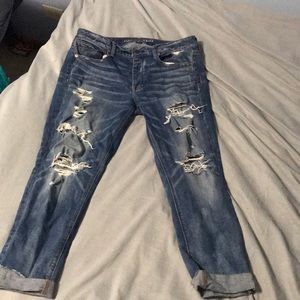 ✨FINAL PRICE DROP ✨ Perfect distressed jeans